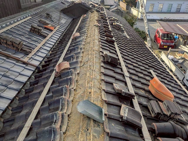 加西市　屋根の葺き土がきれいになった